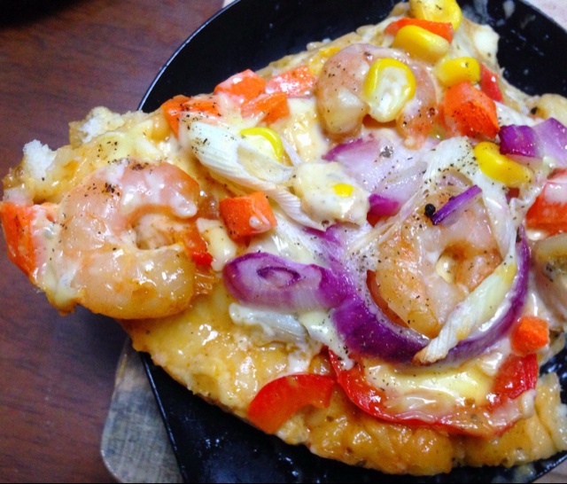 厚底鲜虾培根披萨