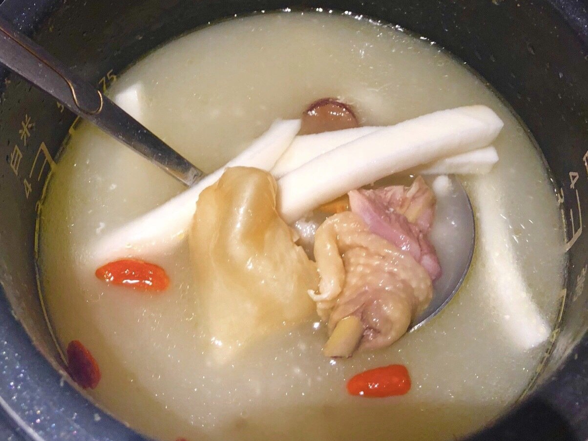懒人电饭煲椰子花胶鸡汤的做法