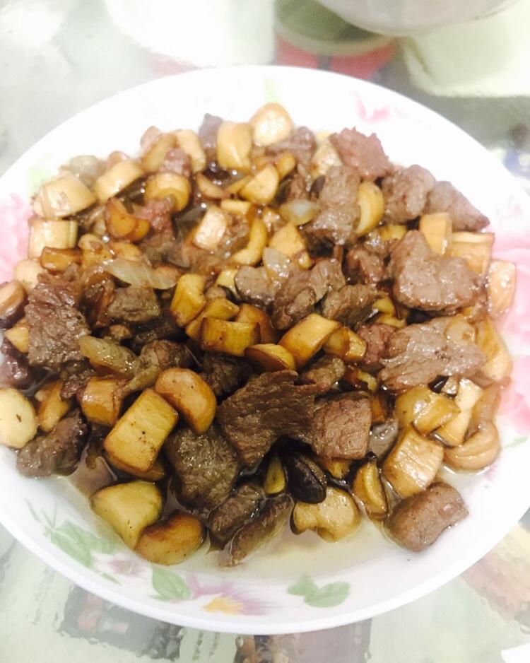 黑胡椒杏鲍菇牛肉粒