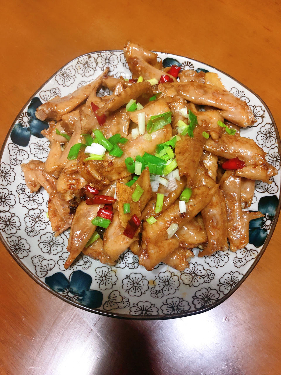红烧鸡翅尖