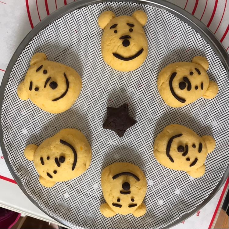 维尼小熊卡通馒头（南瓜馒头）