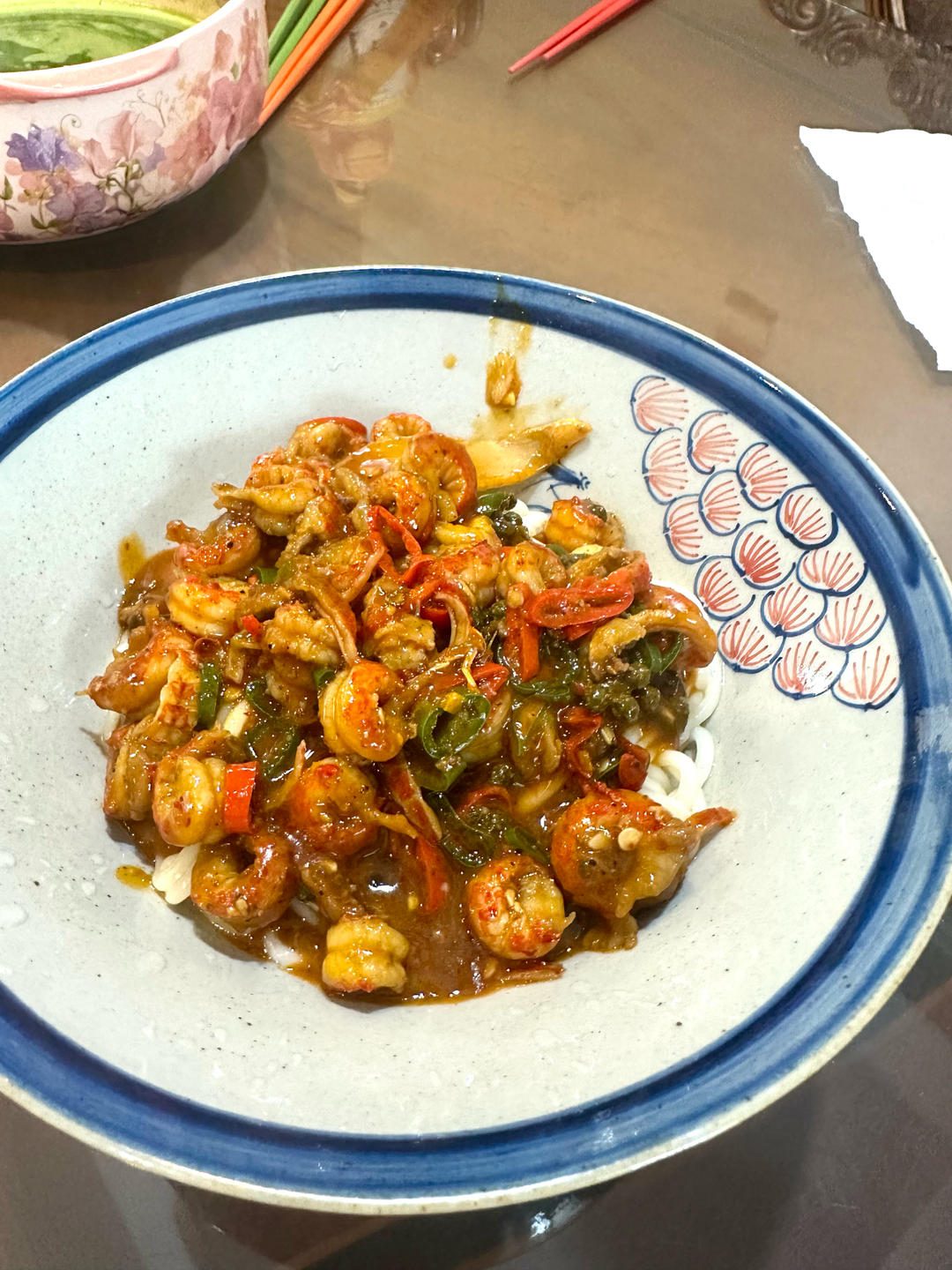 好吃的小龙虾拌面