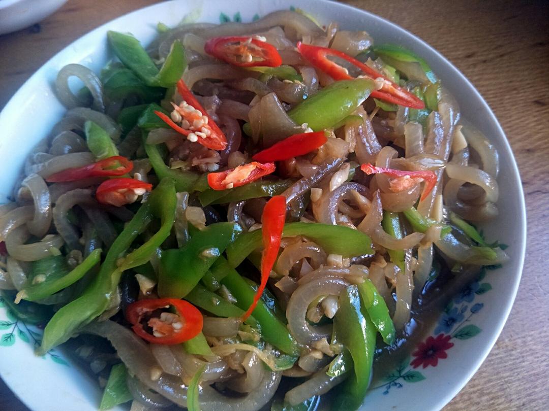 尖椒炒肉皮