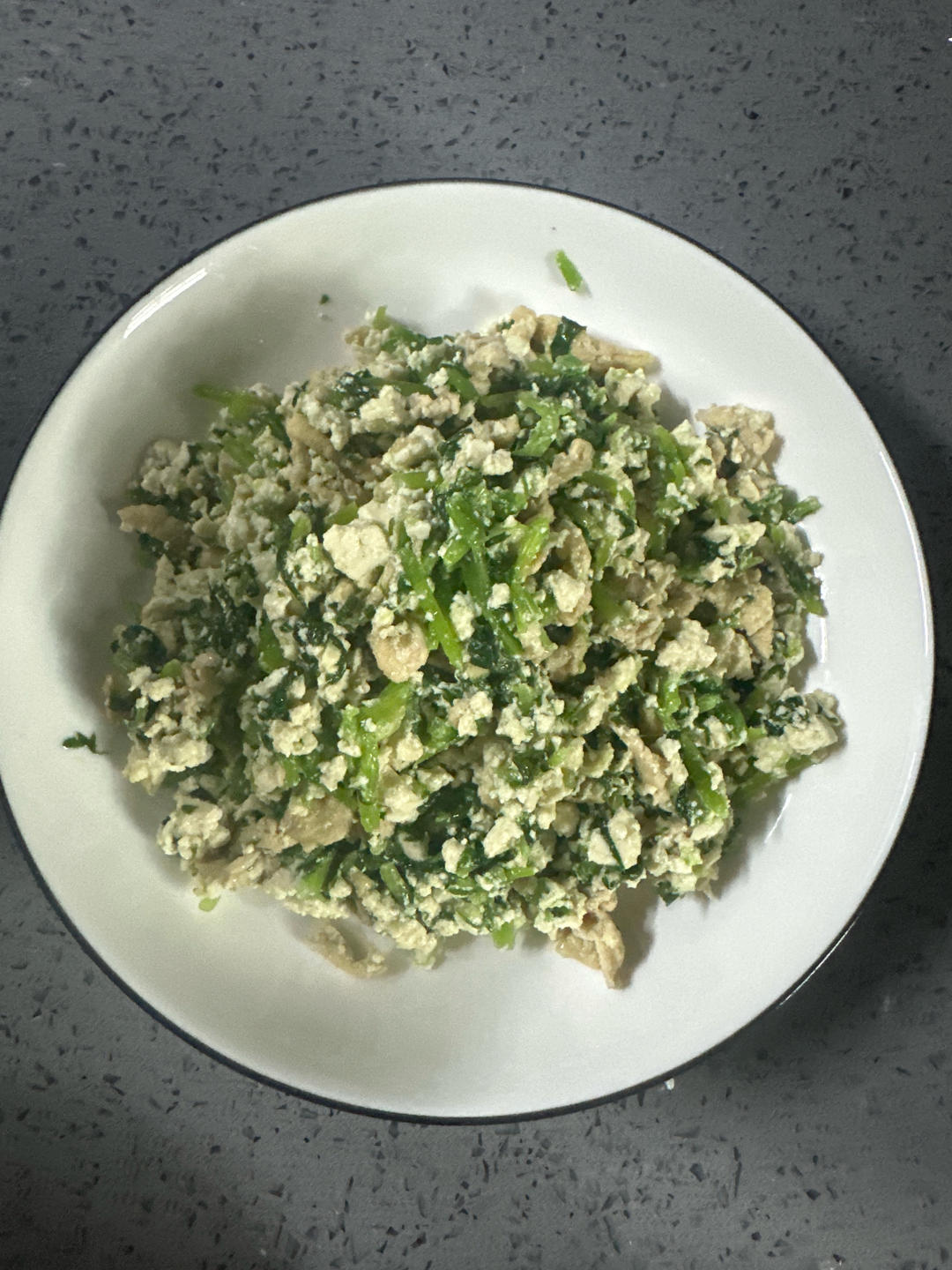 白吃不腻的家常菜-茼蒿拌豆腐