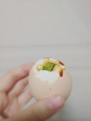 水煮蛋【重点是吃法!!!的做法 步骤3