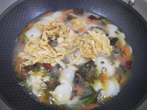 咸菜豆腐鸡蛋年糕汤的做法 步骤7