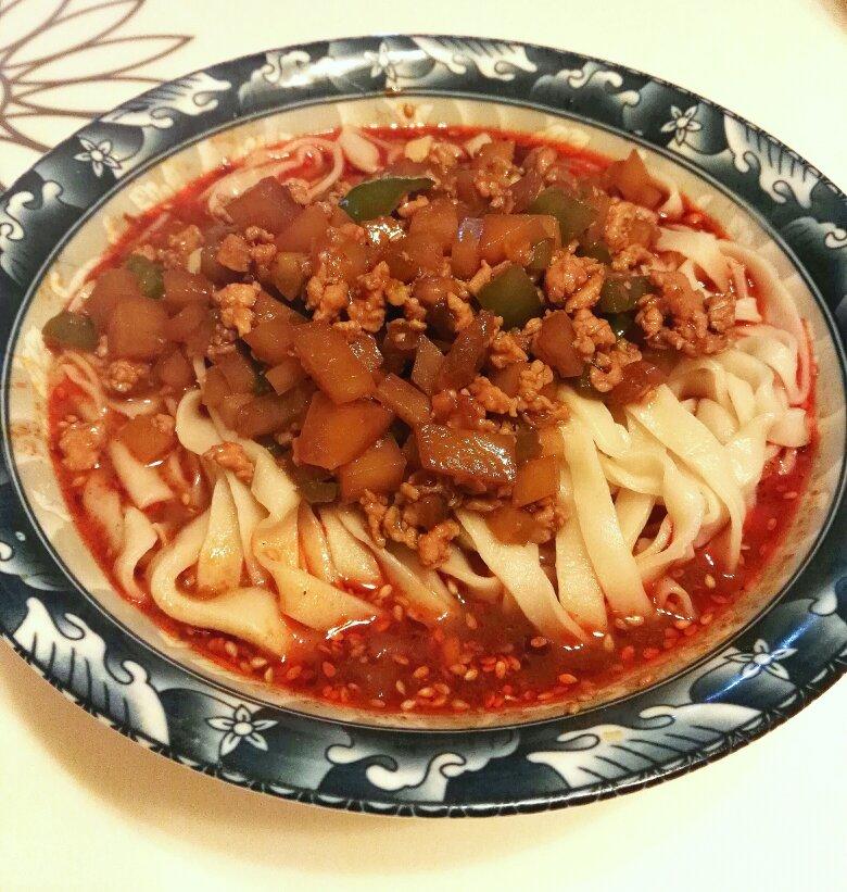 记忆中的美味--热辣川味杂酱面