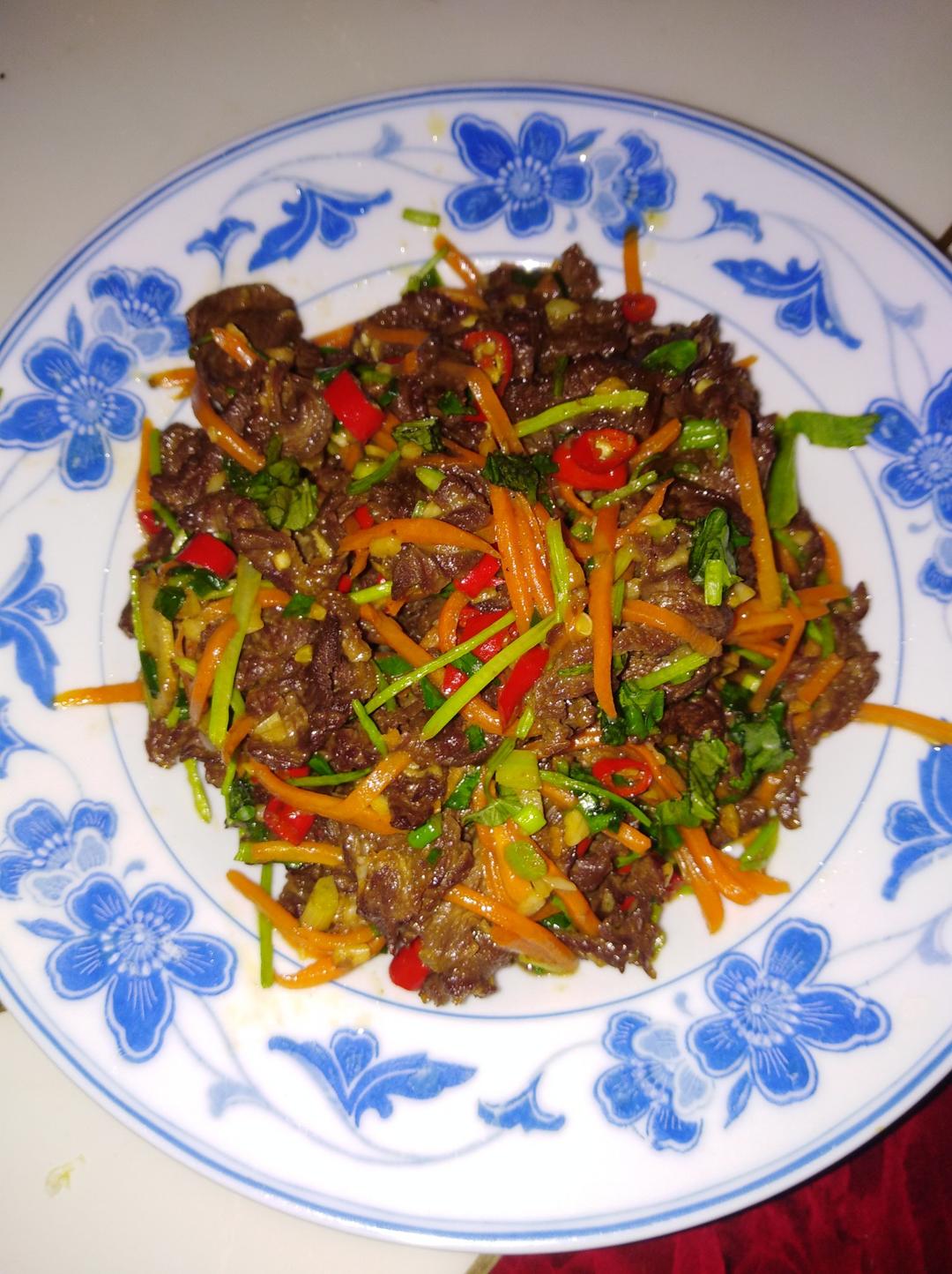 如何炒出嫩牛肉