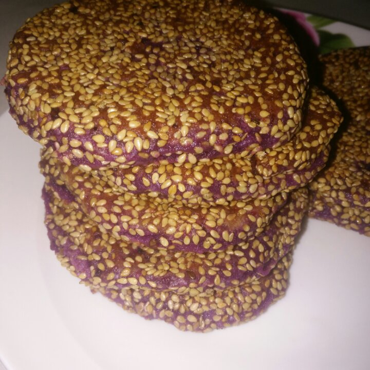紫薯芝麻饼