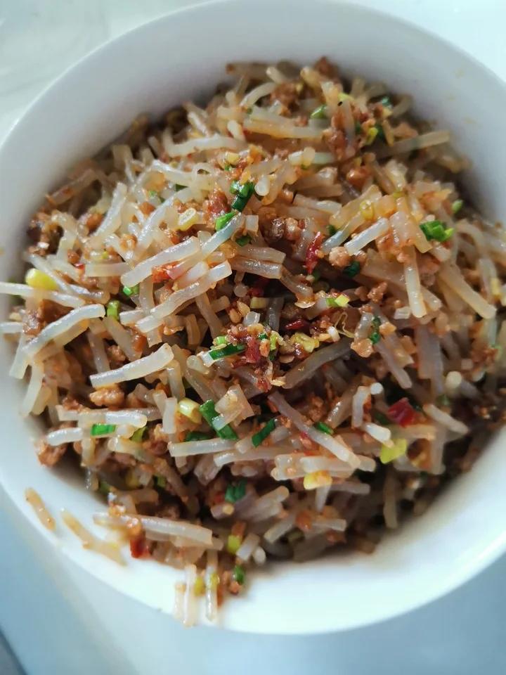 皮薄馅儿大的粉丝肉末包子（馅料做法）