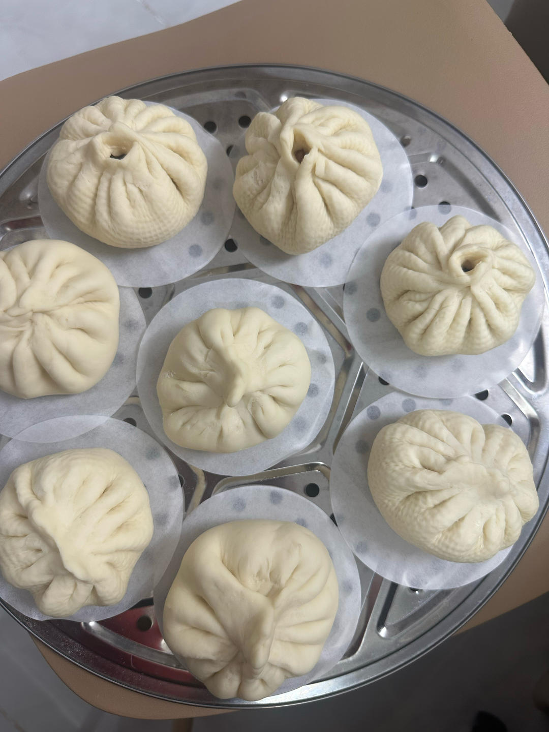 云朵般松软爆浆蜜汁叉烧包