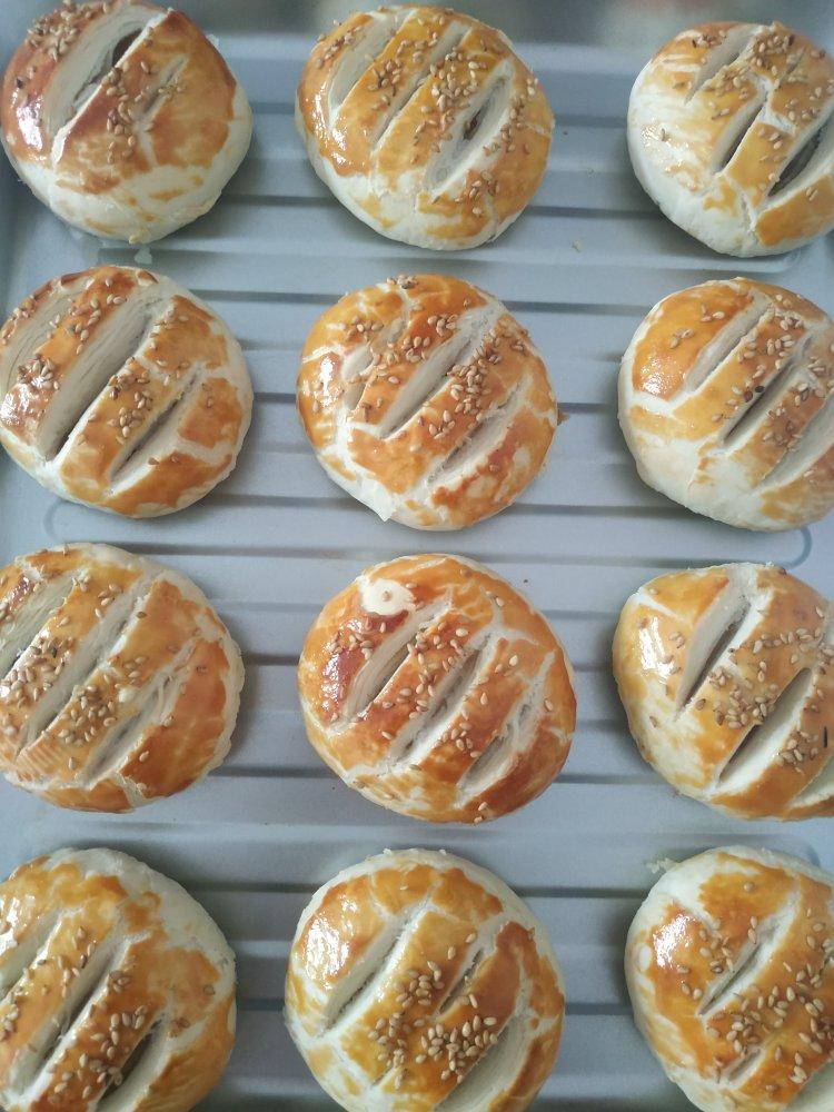 打小就爱吃的【经典老婆饼】太喜欢软软糯糯de糯米馅啦！