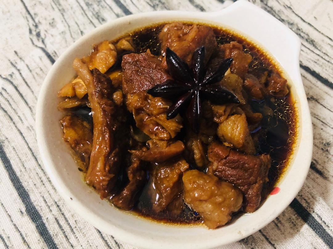 焖牛腩