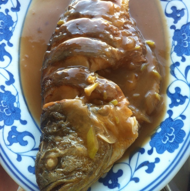 红烧黄鱼—鱼皮不破的小窍门