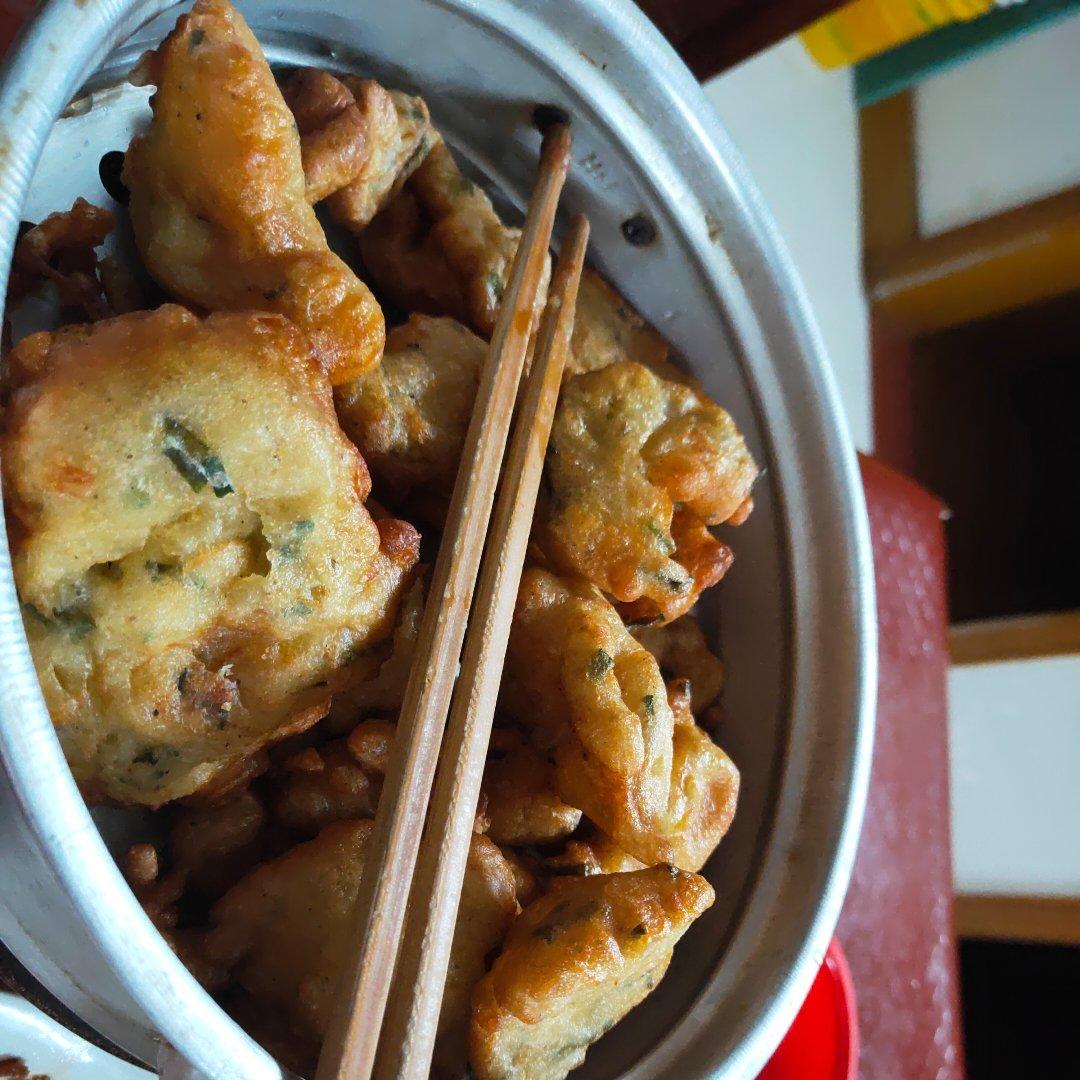 懒人油条做法，手不碰面，一挤就出锅，又软又香