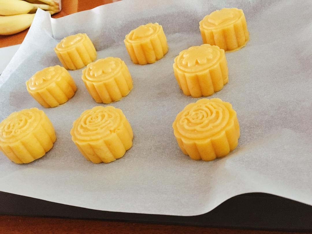 还原半岛奶黄月饼