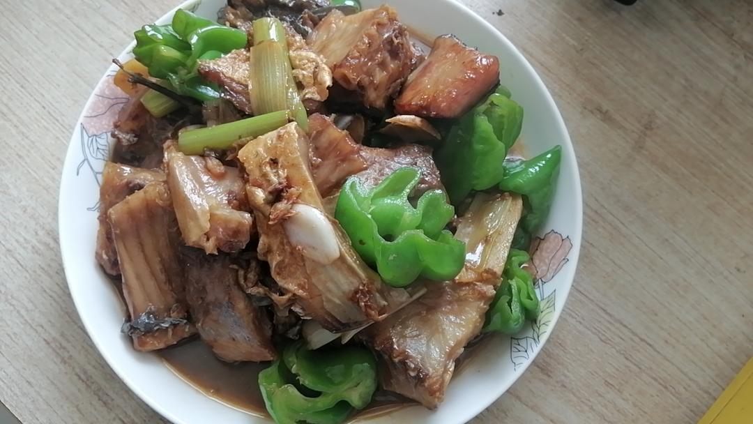 红烧咸鱼