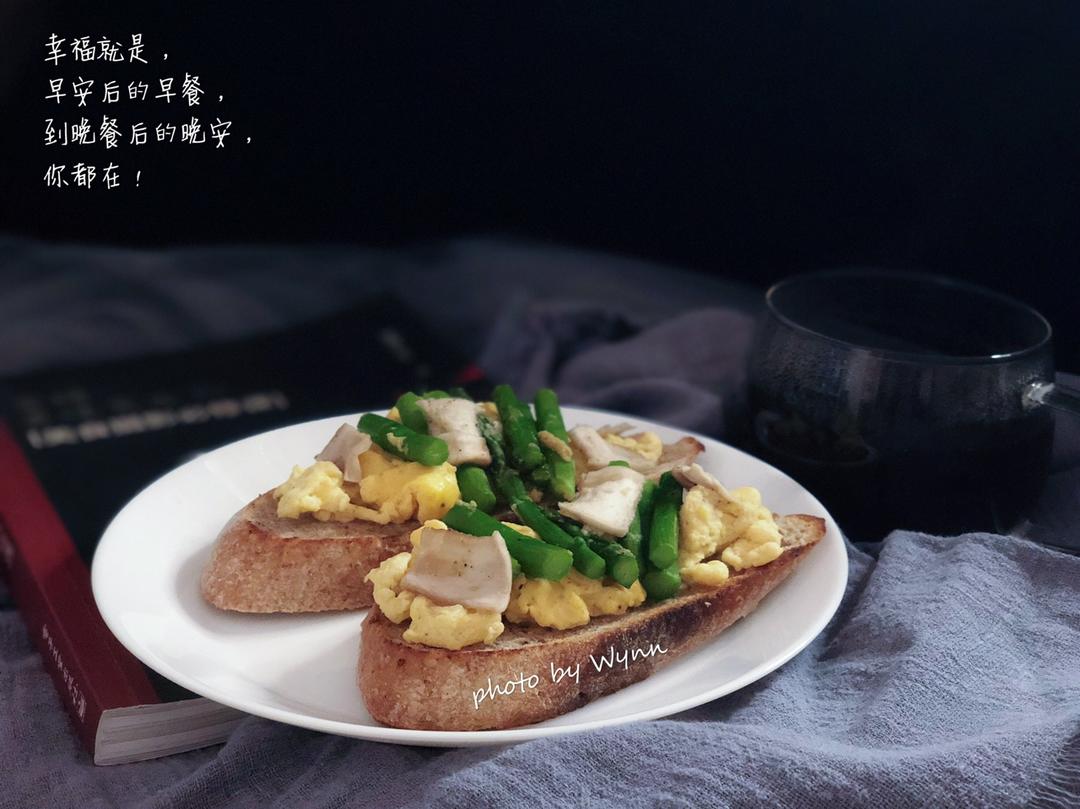 鸡蛋系列-3分钟嫩炒滑蛋