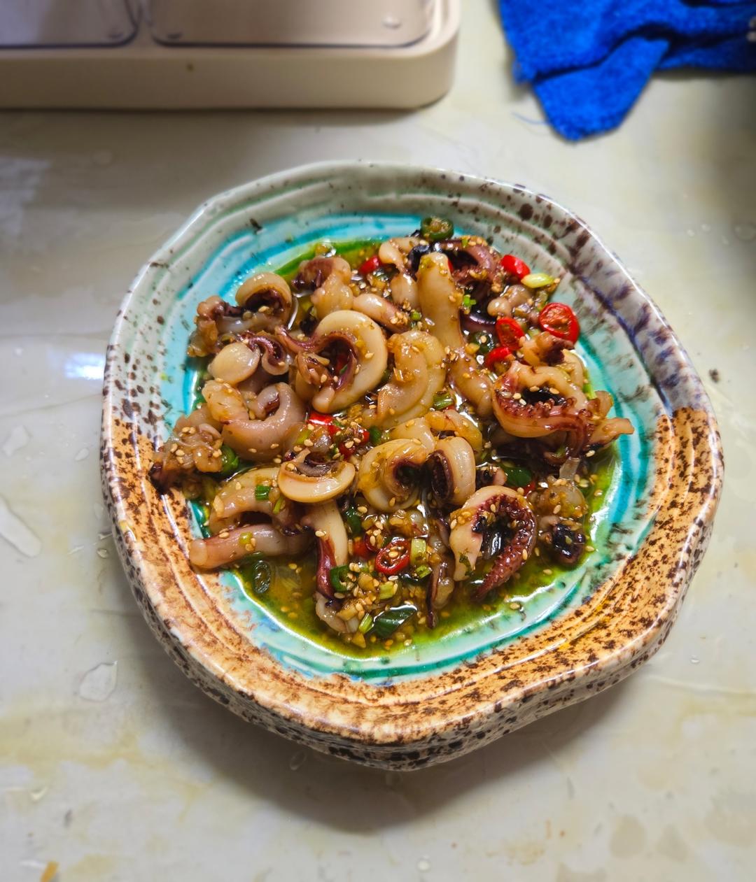 超下饭的孜然鱿鱼须，香辣爽嫩，比烧烤还好吃