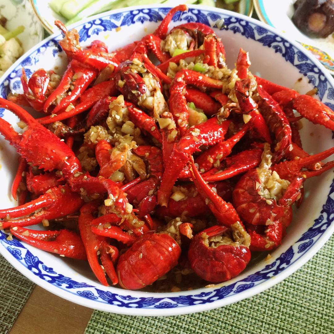 蒜香小龙虾