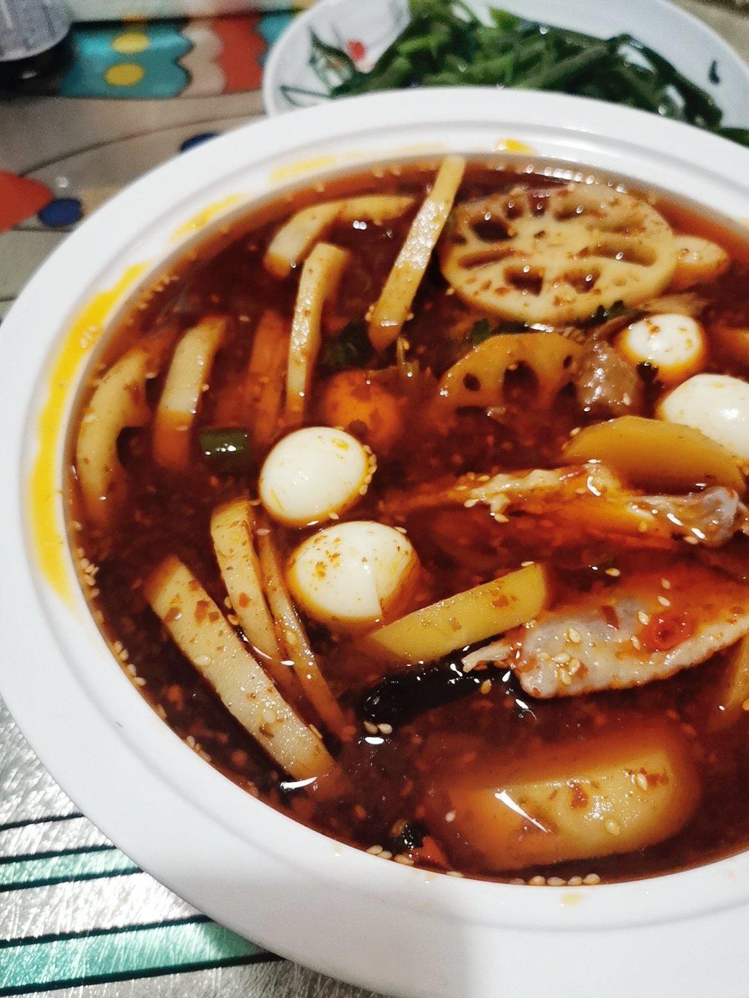 不吃路边摊，不放添加剂，自己在家就能做超好吃的串串香（红油钵钵鸡）