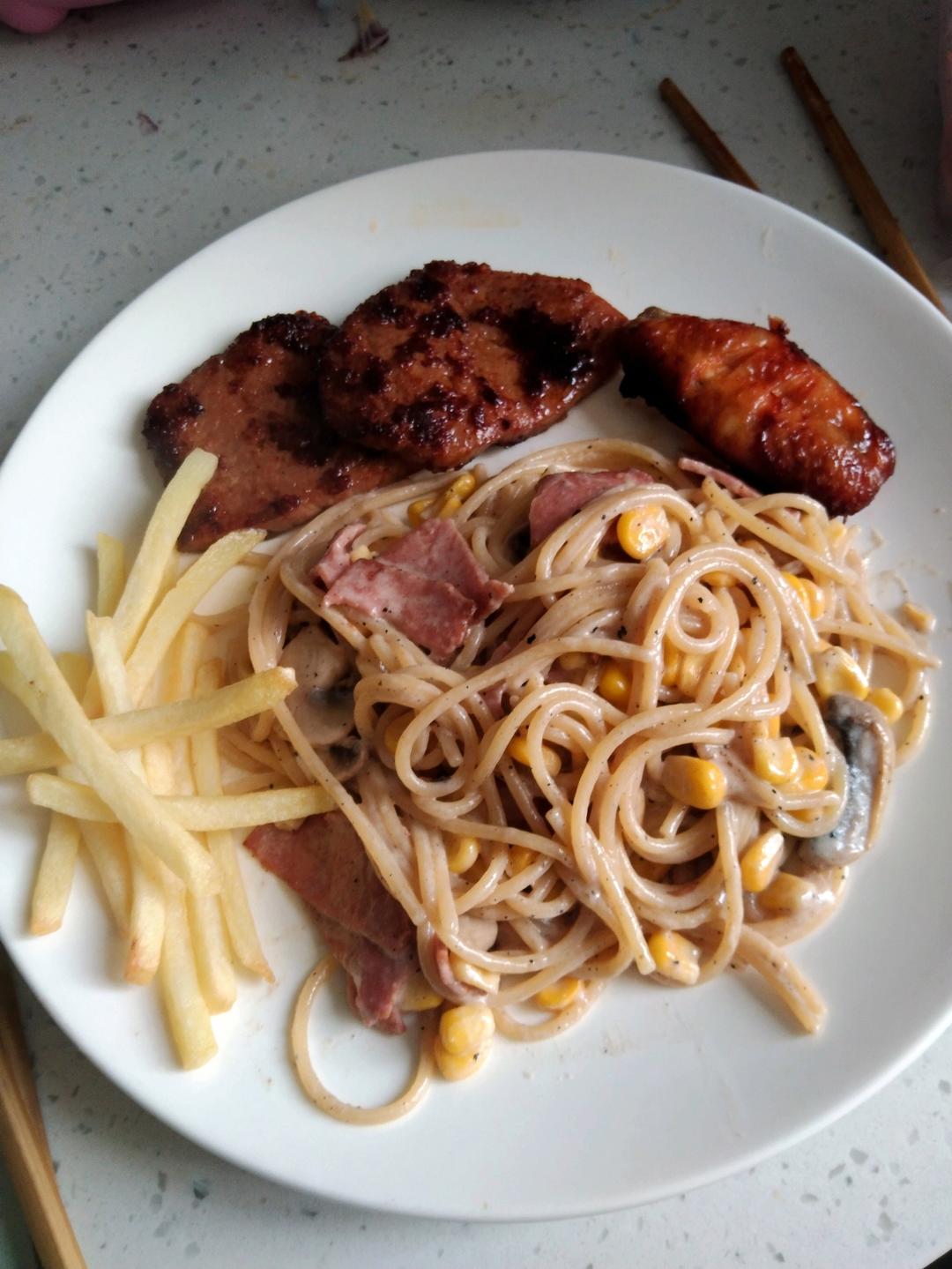 必胜客同款芝士培根意大利面