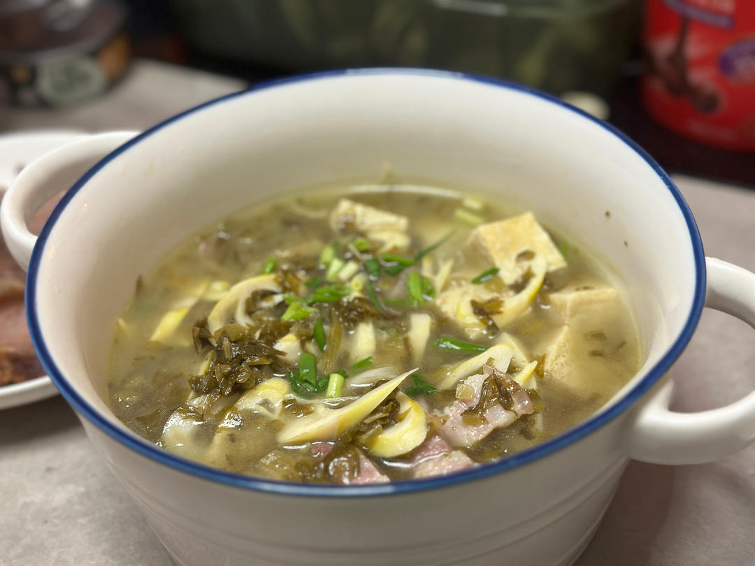 【雪菜春笋豆腐】5分钟煮出这锅鲜汤！原汁原味秘诀竟靠它
