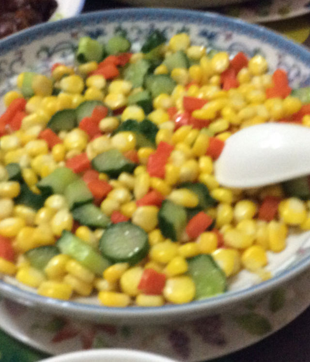 胡萝卜玉米炒黄瓜