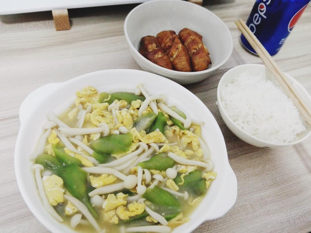 丝瓜鸡蛋烩白玉菇