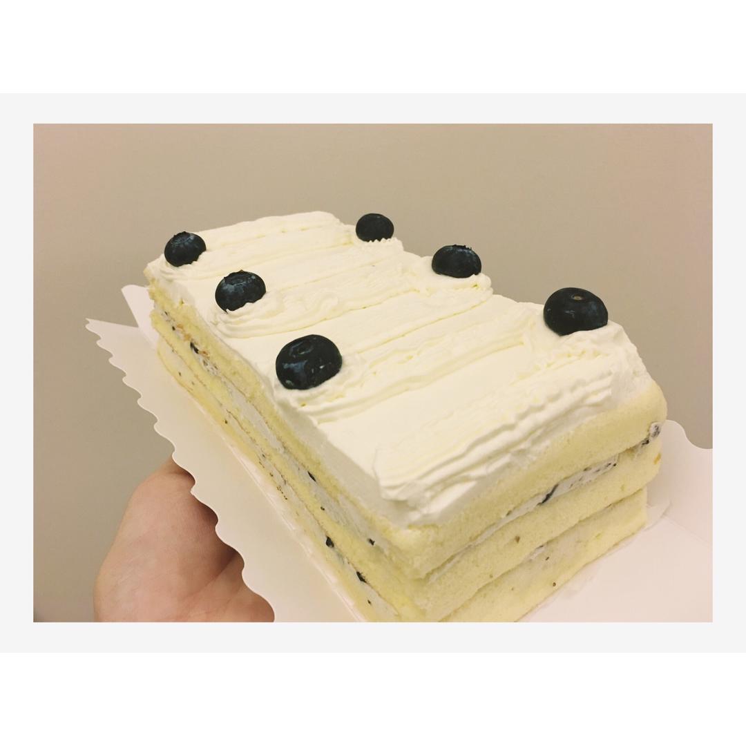 蓝莓奶油蛋糕