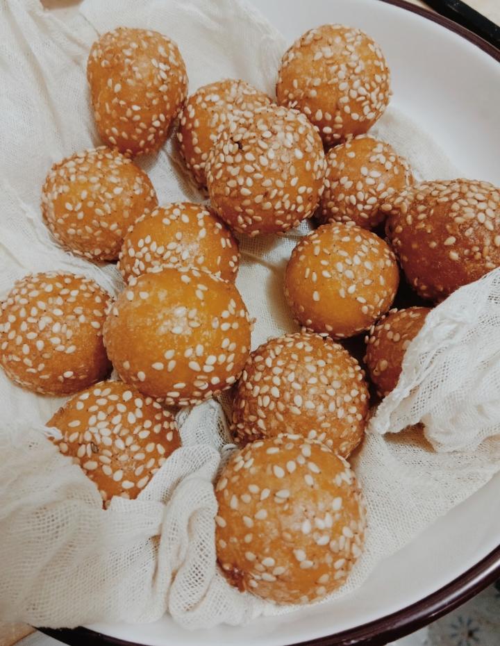 “南瓜芝麻球”聚餐必做小点心