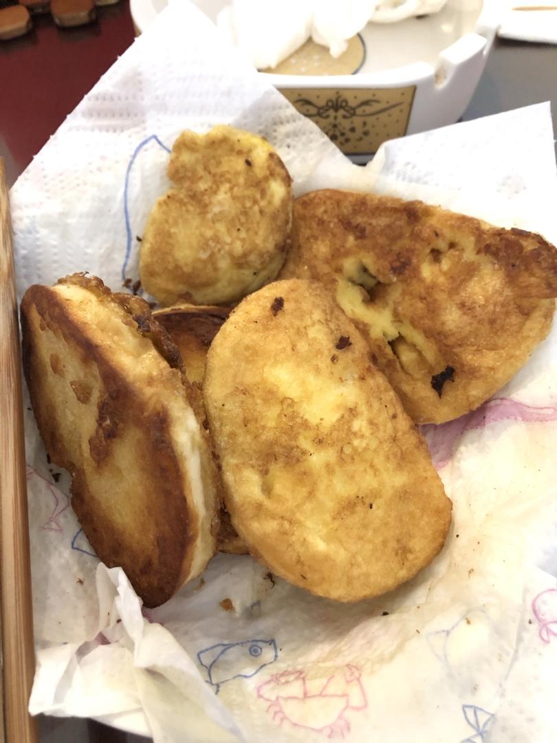 煎馒头片很好吃,怕吸油多不健康？教你一招省油又好吃！
