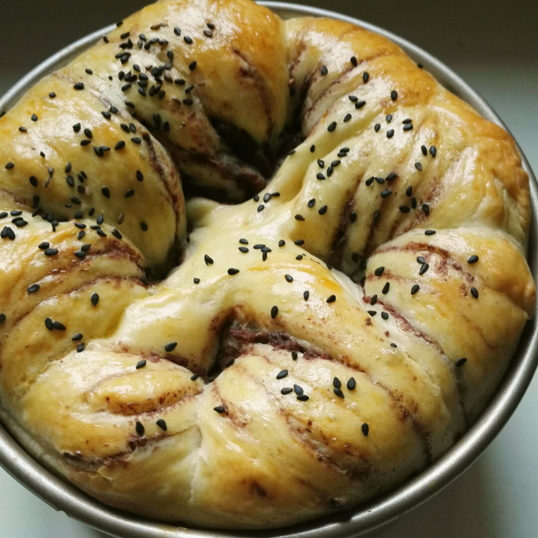 豆沙花式面包