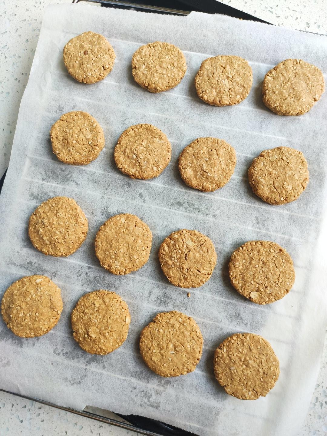越嚼越香的代餐燕麦饼干！低糖咸甜口！超简单！