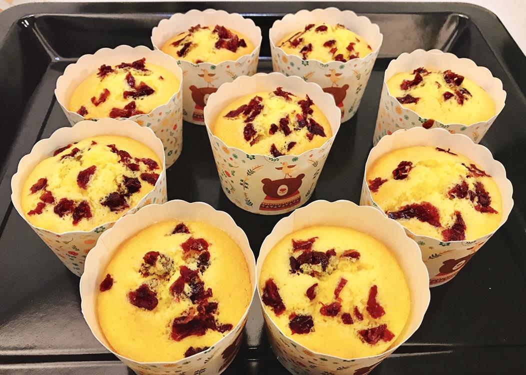 软绵绵戚风纸杯蛋糕