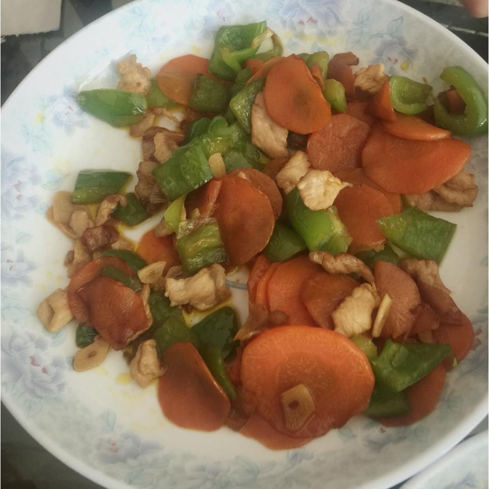 胡萝卜炒肉片