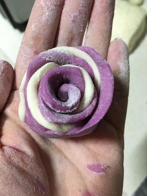 牛奶紫薯玫瑰花馒头的做法 步骤6