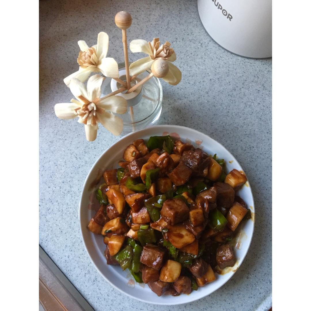 黑椒杏鲍菇牛肉粒