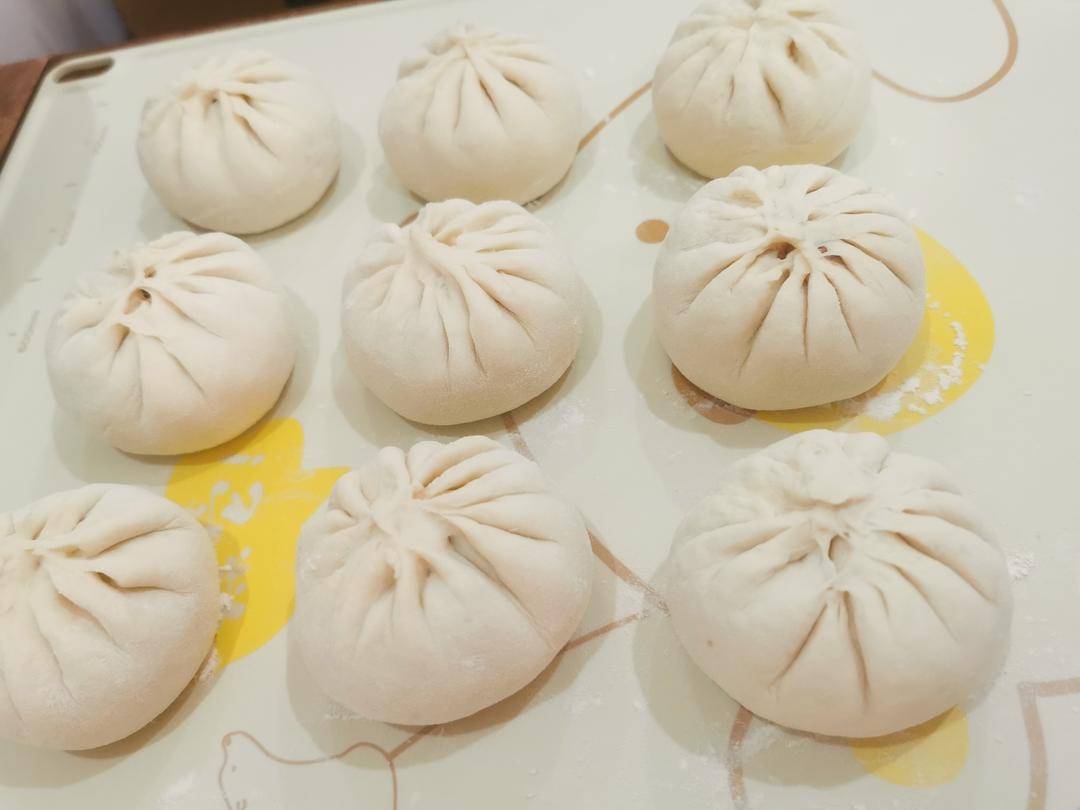 白菜香菇猪肉馅包子