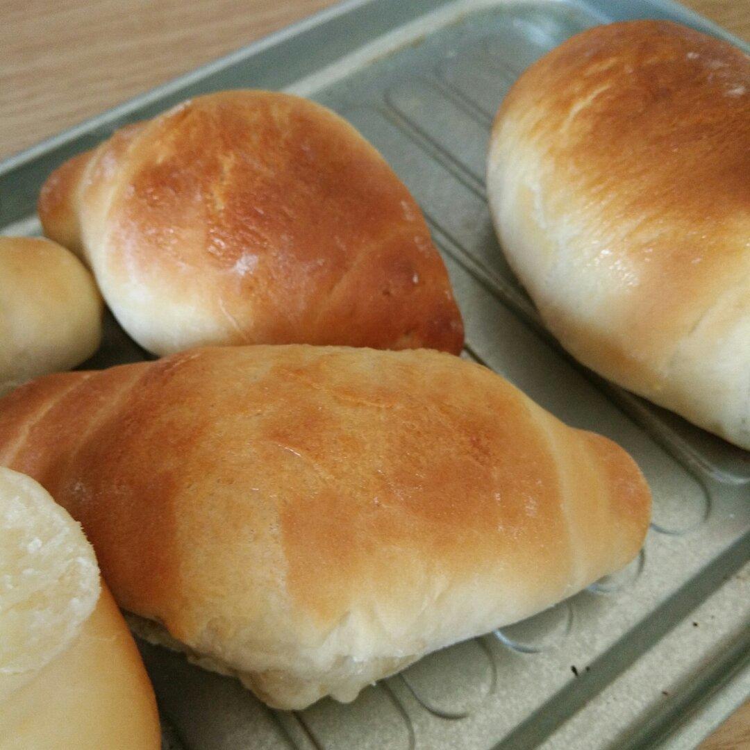 黄油面包卷
