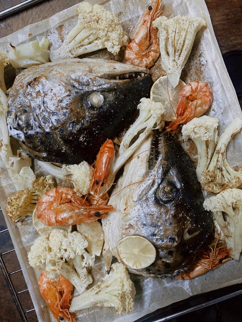 不输日料店的烤三文鱼头