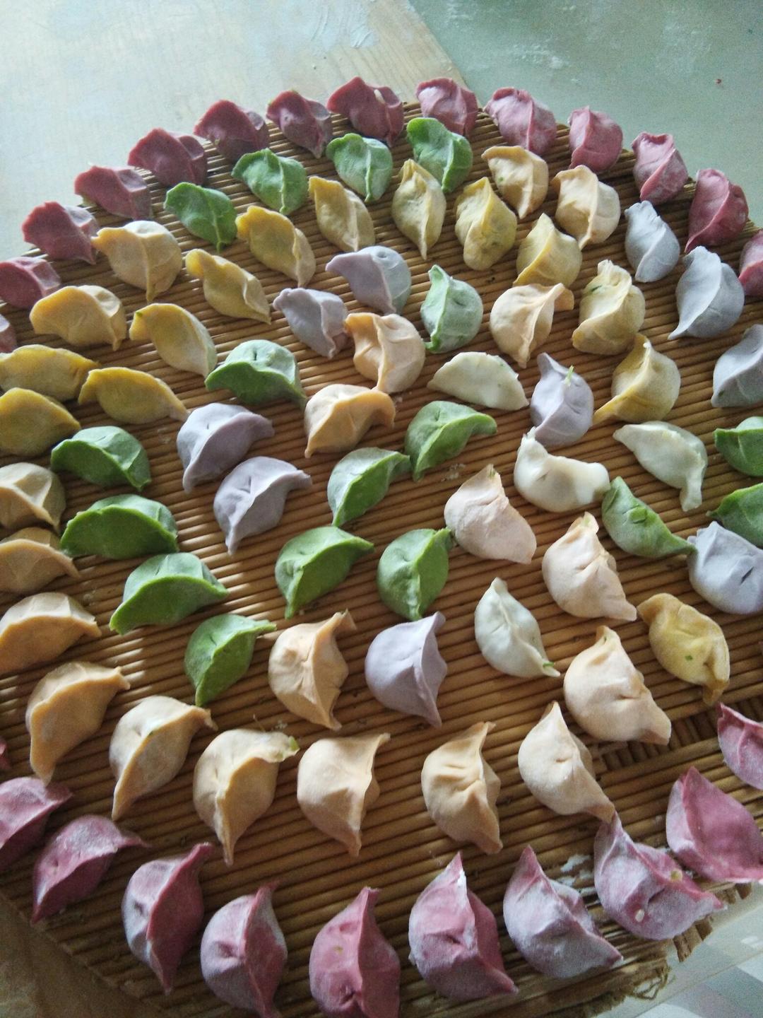 开心快乐@蔬菜动物馒头做的蔬菜饺子