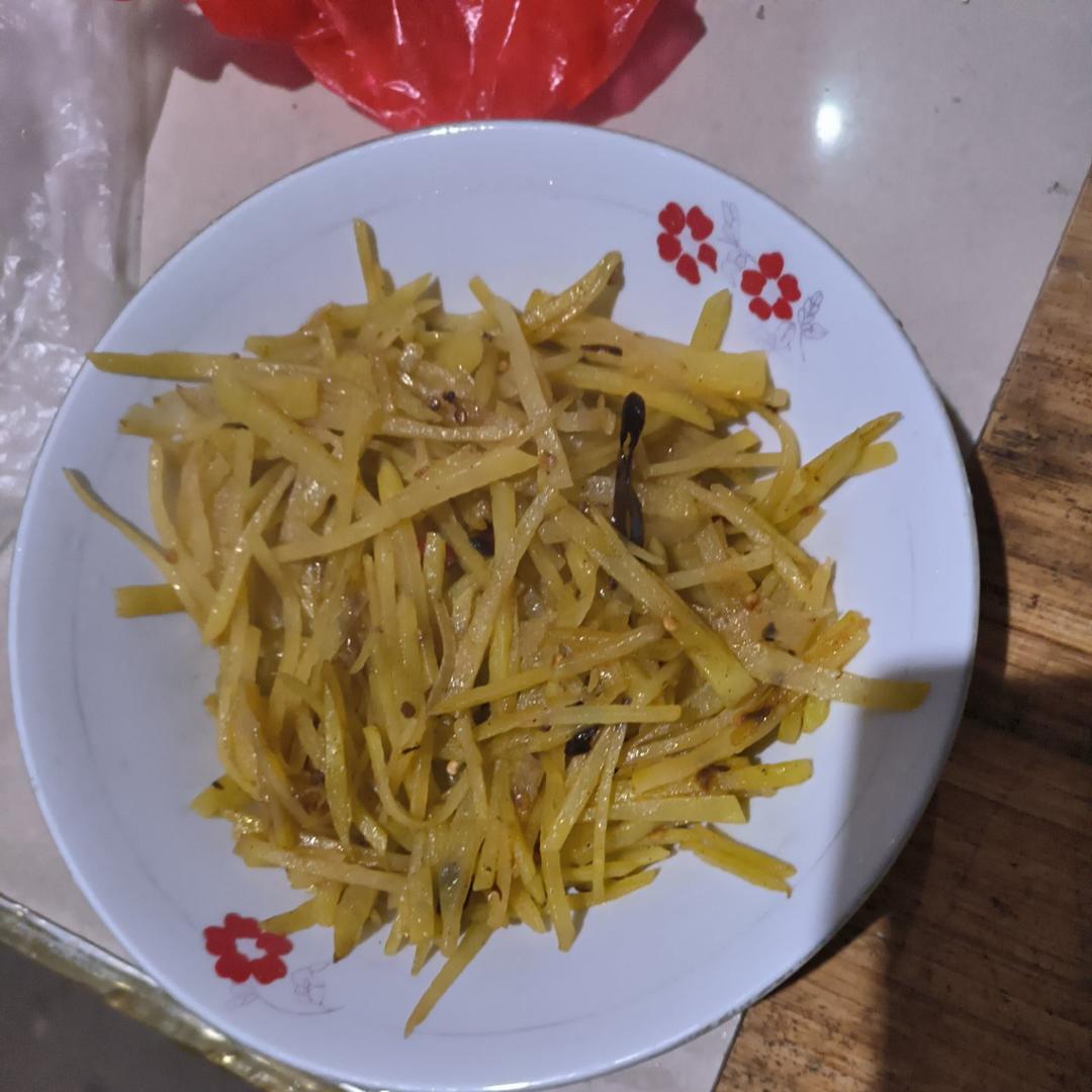 酸辣土豆丝（绝对清脆爽口，比外面卖的好吃，有诀窍！）
