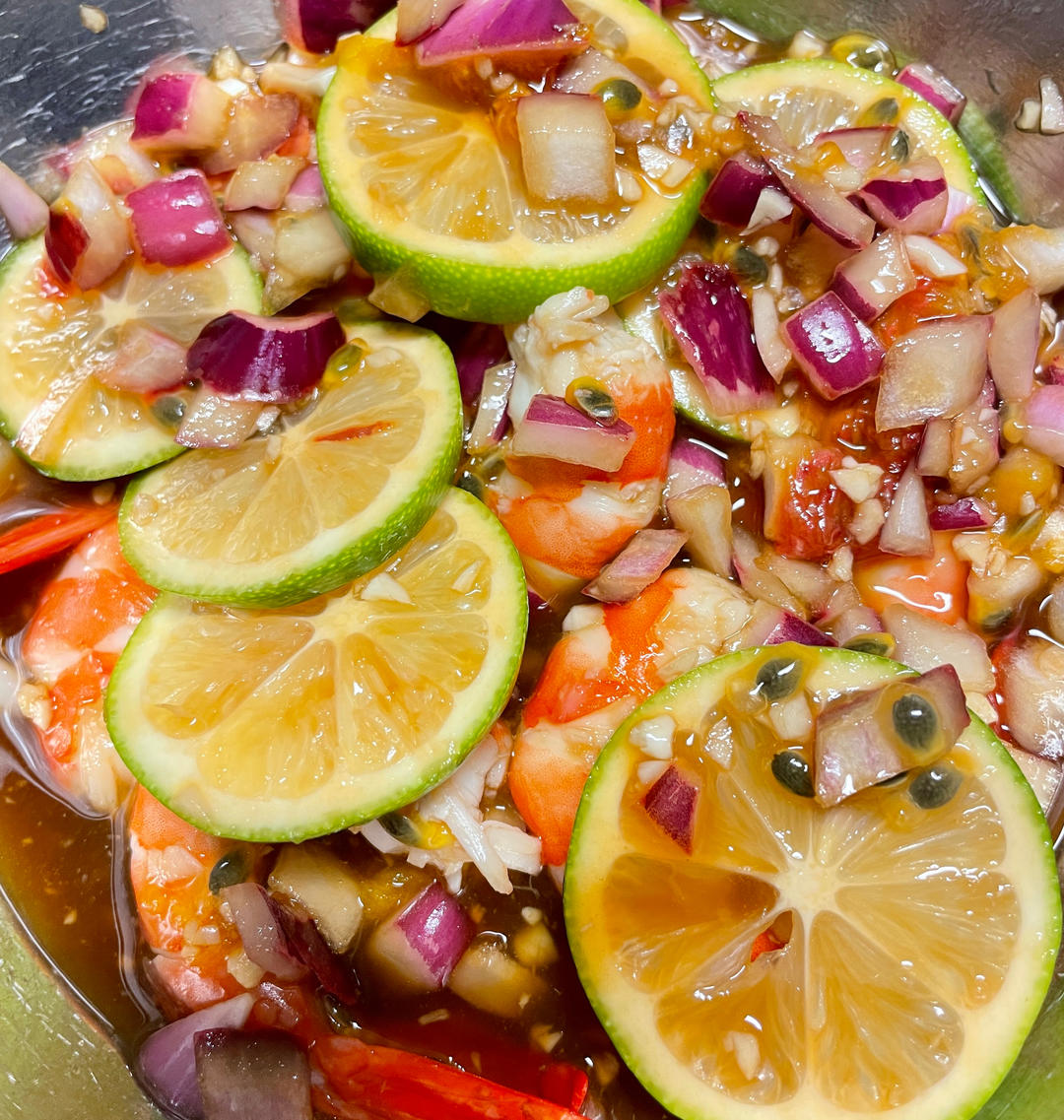 柠檬百香果腌虾仁