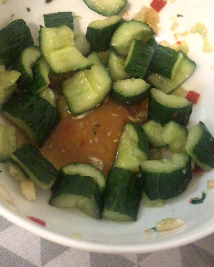 凉拌黄瓜
