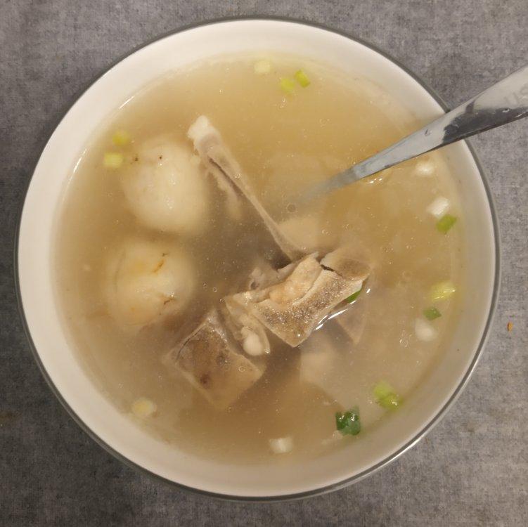 脊骨（五花肉）炖芋头（土豆）