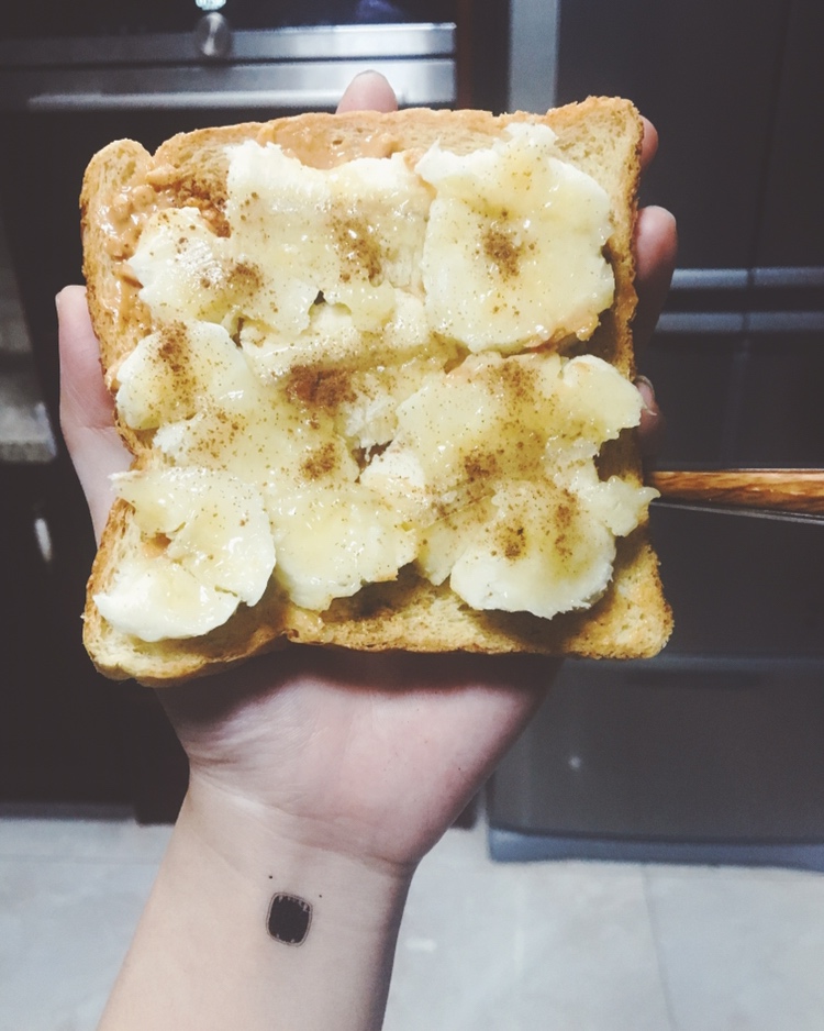 香蕉泥花生酱三明治（我的食欲稳定器）| 健康·三餐