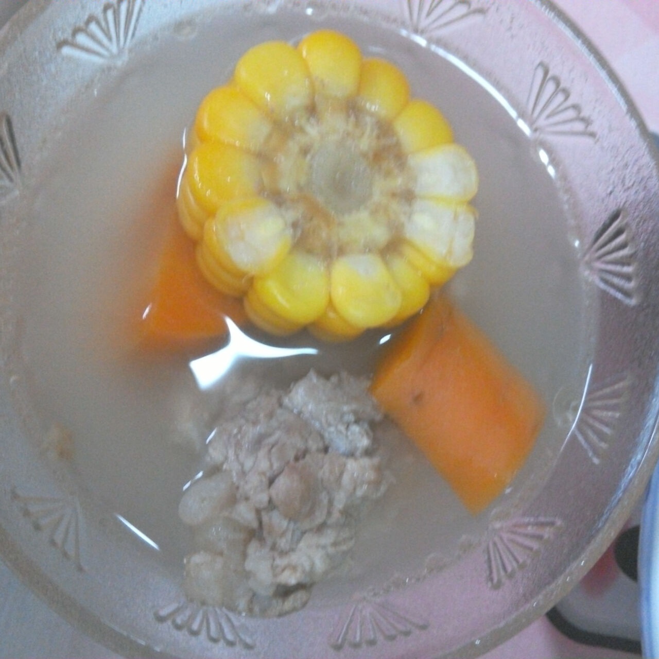 胡蘿蔔粟米排骨湯