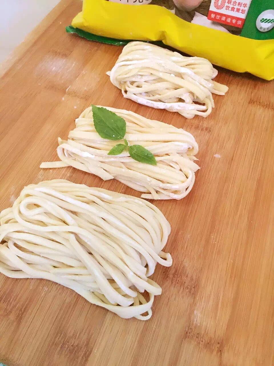 手擀面的做法