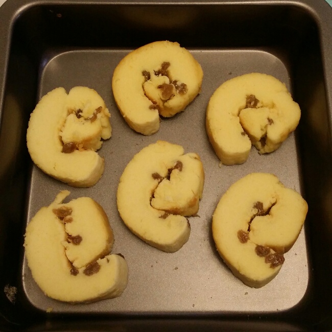 葡萄干蛋糕卷